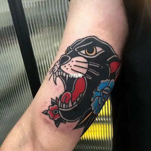 遮盖小字母美式传统刺青苏州纹身 无锡纹身 上海纹身 美式传统纹身