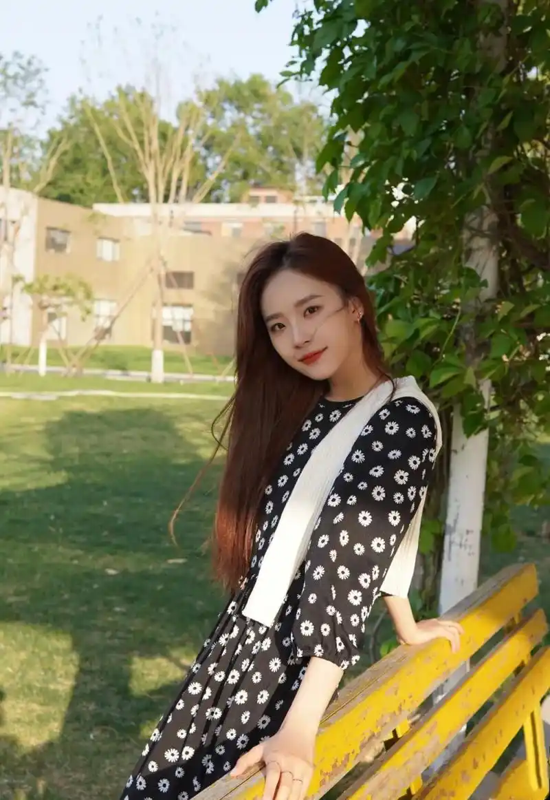 卢洋洋,长相甜美可人的人气小花旦