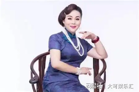 边玉洁毒舌与变性的双重力量唤醒社会的宽容之心