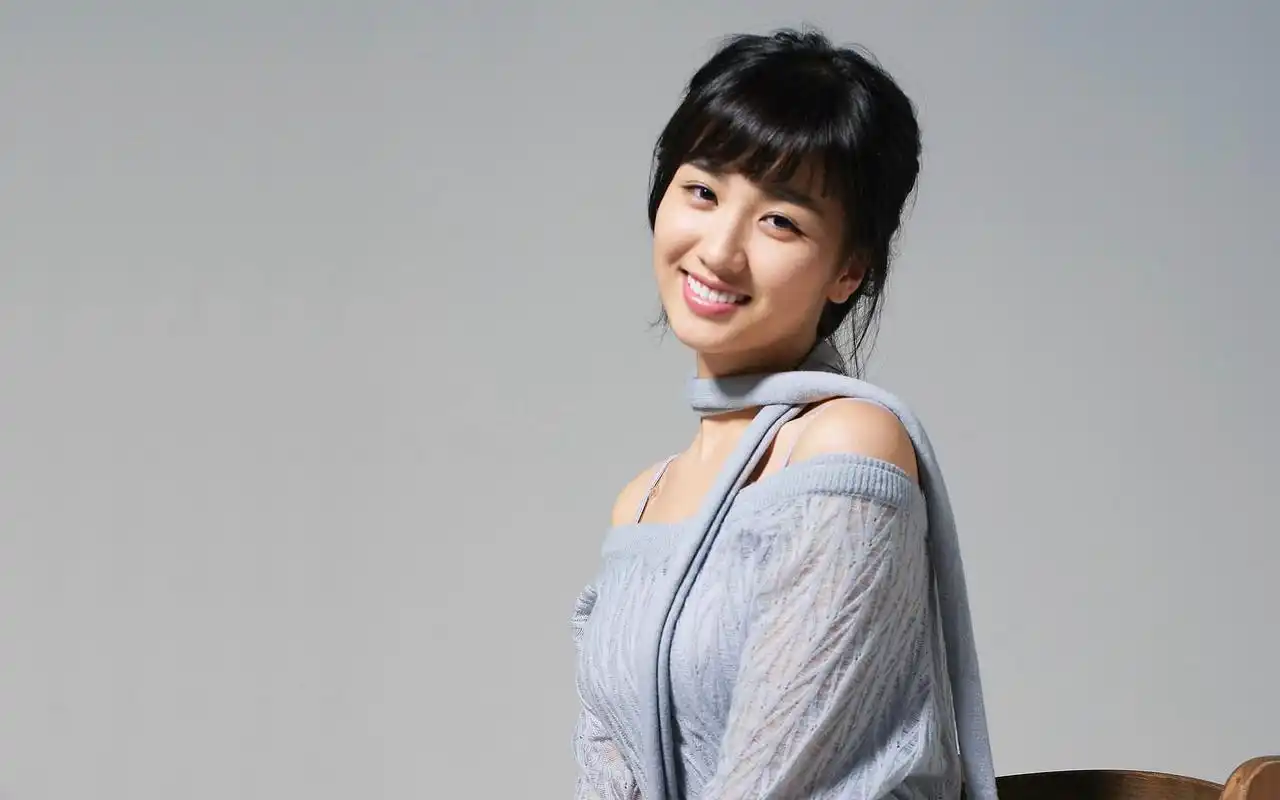 韩国女星朴河宣高清桌面壁纸