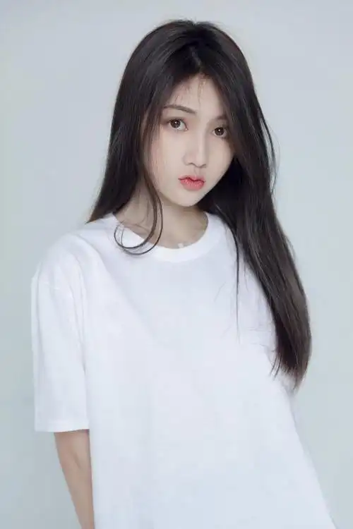 女生8个室内拍照姿势简单自然上镜拍出清纯美美的照片