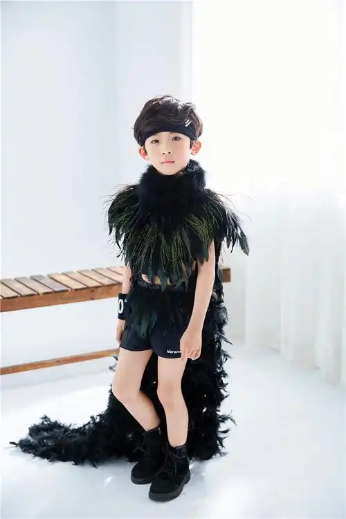 定制2018新款男童走秀拖尾华服车模t台模特大赛创意羽毛舞台表演服装