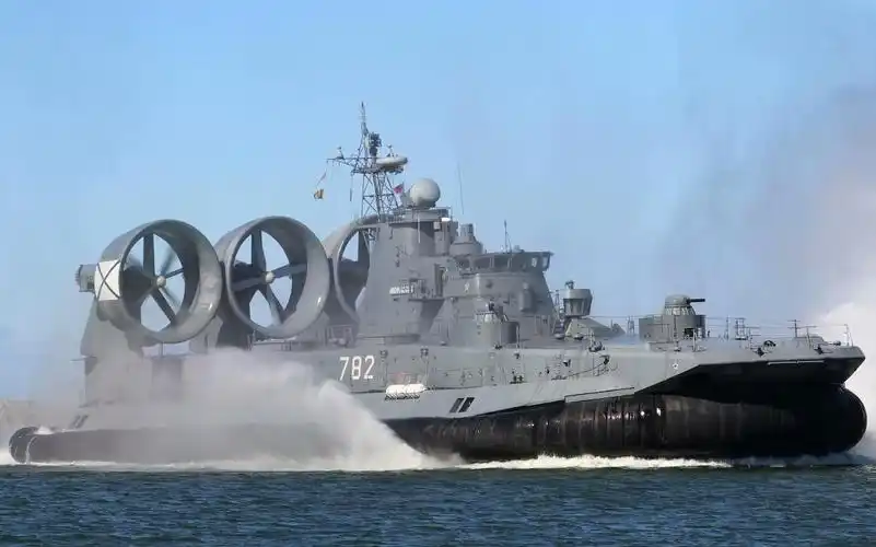 【俄罗斯海军】欧洲野牛级气垫登陆艇 "摩尔多维亚"号