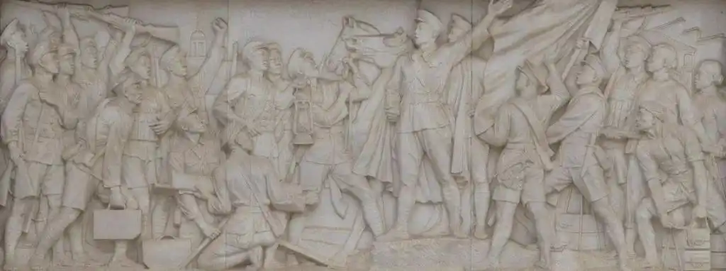 美术经典中的党史人民英雄纪念碑浮雕南昌起义