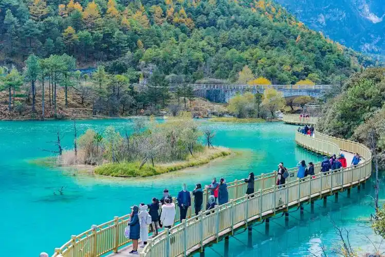 云南丽江:玉龙雪山蓝月谷 婚纱照拍摄圣地_腾讯新闻