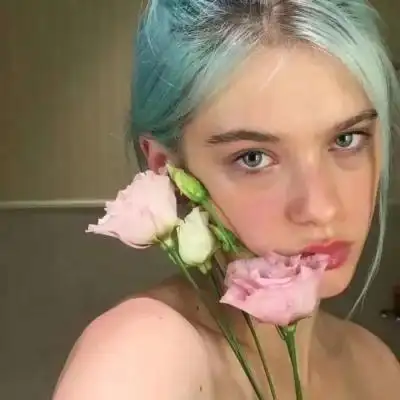 欧美头像女生霸气冷酷无情超拽