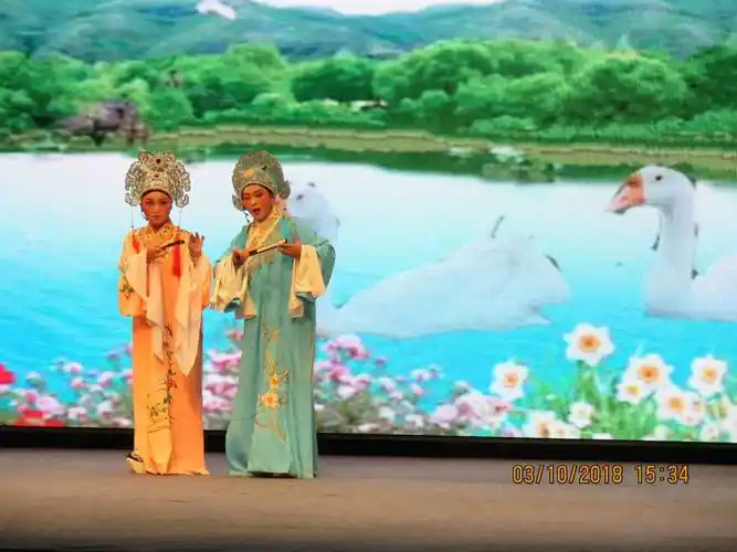 越剧《梁祝》十八相送10月3日剧照欣赏