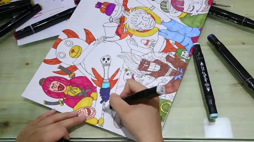 动漫彩绘 马克笔画一幅海贼王 油性马克笔画动漫 草帽路飞家族
