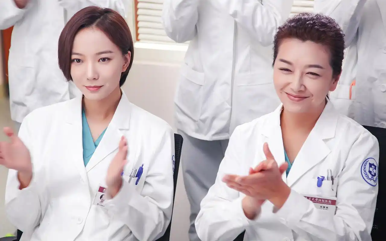 王珞丹急诊科医生人物剧照桌面壁纸