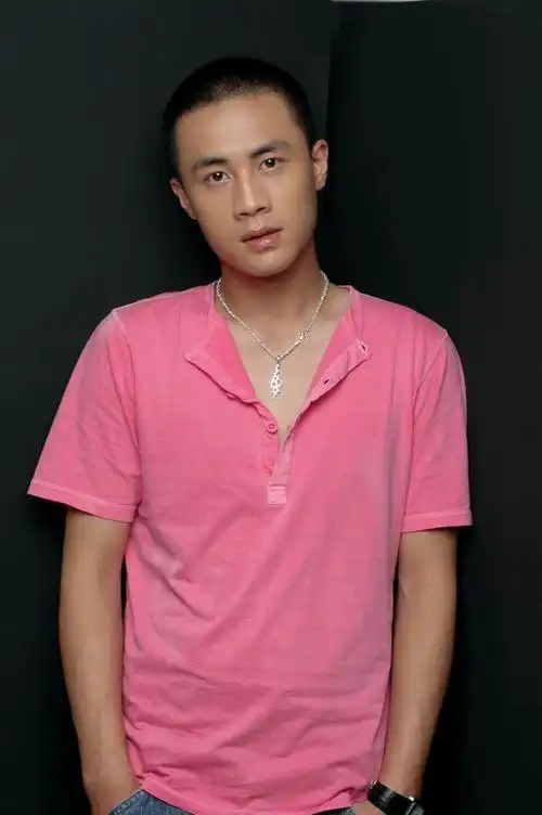 资料图片演员杜淳精彩写真3