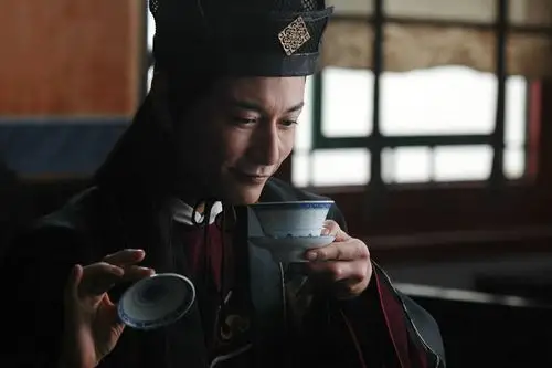 古代太监怎么上厕所的?蹲着不是,站着也不是,比常人要艰难得多