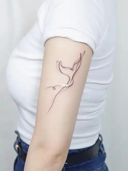 北京纹身·简约线条·鲸鱼尾95
