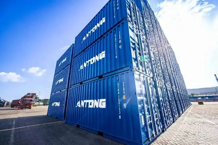 安通控股新型干散货集装箱在山东港口青岛港首次投入使用