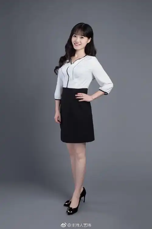 工作照-花瓣网|陪你做生活的设计师 | 2018-08-24形象照2-1