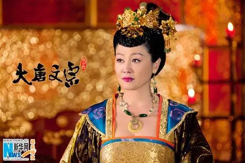 王姬《大唐文宗》再饰武则天 造型雍荣华丽首曝光 (2)