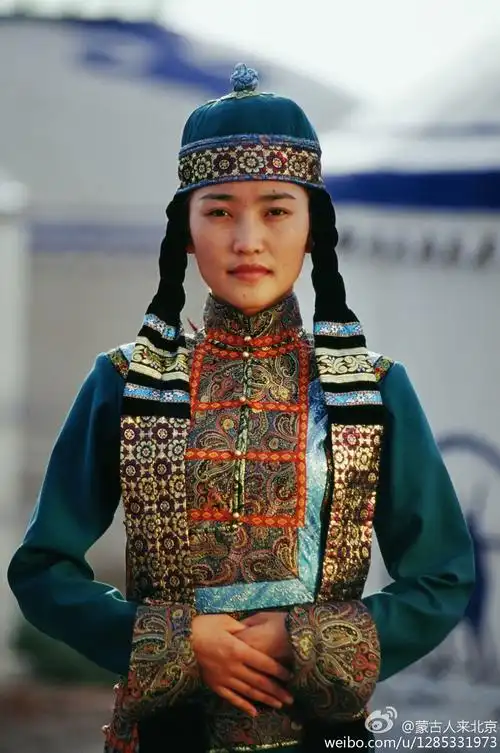 满族人女真人的外貌长相有什么特征么