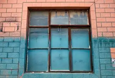 老厂房玻璃窗 墙 窗户