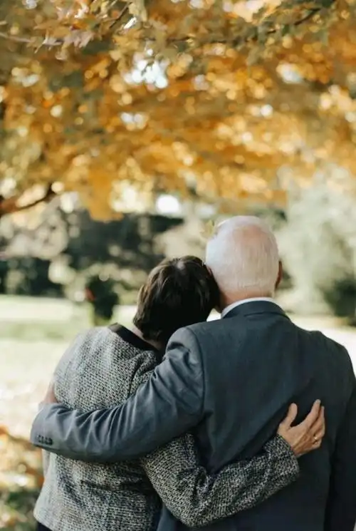 你情我浓,相伴到老!