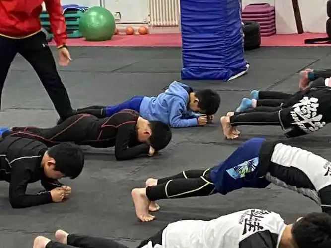 格斗蛙少儿综合格斗训练营(海淀店)-"偶然机会,幼儿园放学路过进来