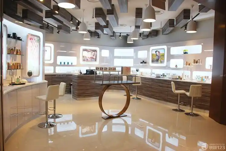 个性化妆品店铺装修吊顶设计图片