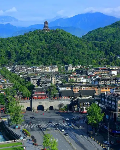 走进雨后的都江堰【已上麻辣社区首页】
