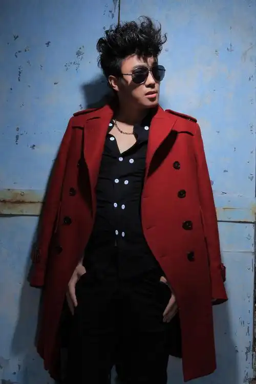 谢尔盖·普斯科帕里斯(俄罗斯男演员)_石塘网