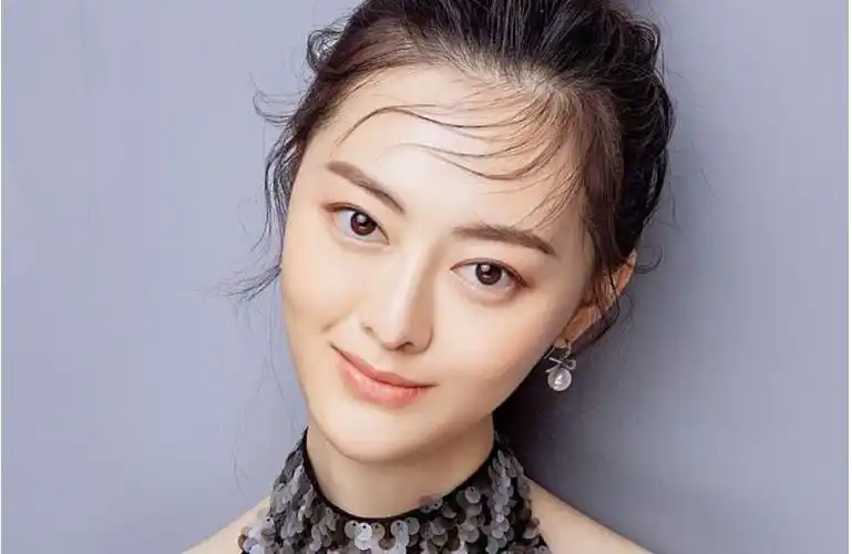 星二代陈格不靠父亲独闯娱乐圈,她的父亲是谁