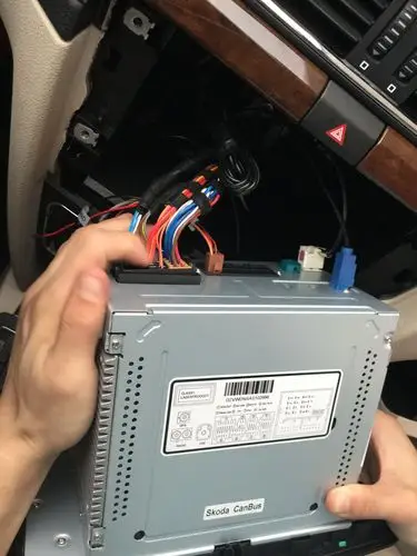 科达骏k1335dg车载导航仪后面接线说明