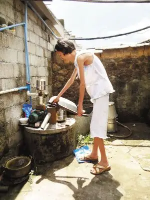 骨瘦如柴的小静