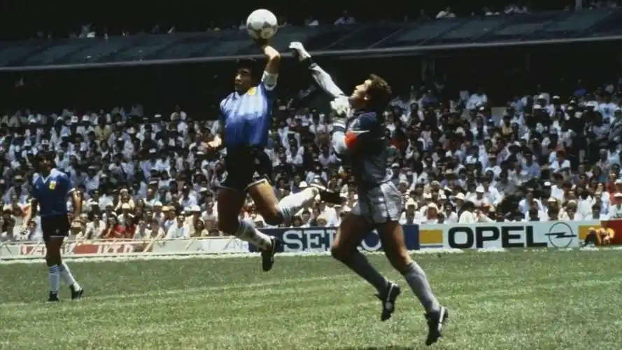 世界杯历史超级英雄之上帝之手马拉多纳