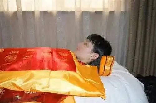 老人去世之后如何选择寿衣