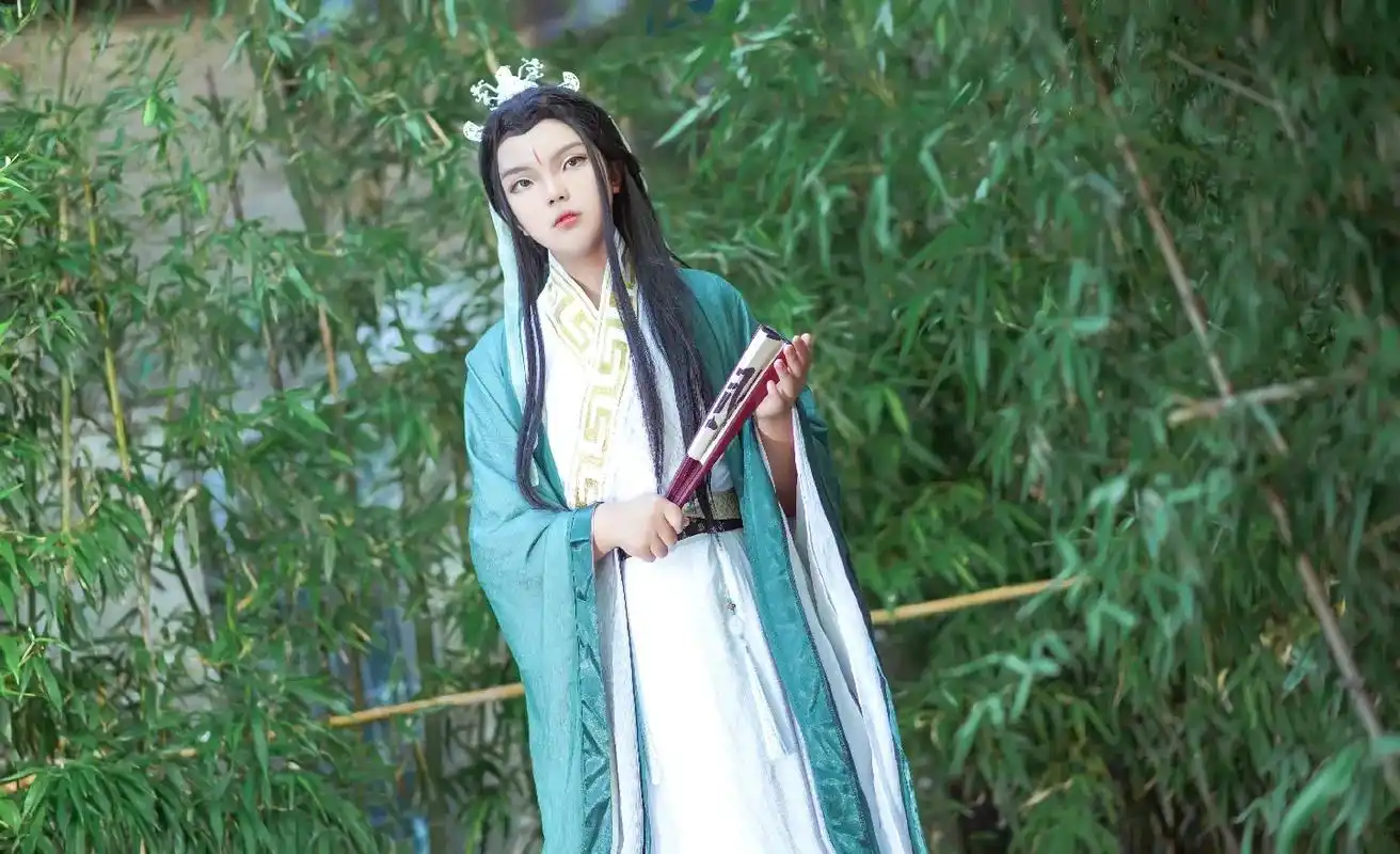 cos #沈清秋 #渣反#墨香铜臭 #精彩人#大帅哥#古风 - 抖音