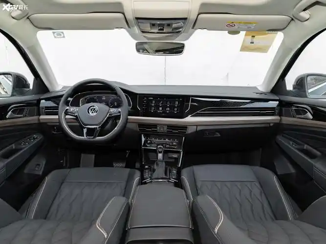 【2021款帕萨特380tsi 尊贵版_中控区_1/148张图片】_汽车图片大全
