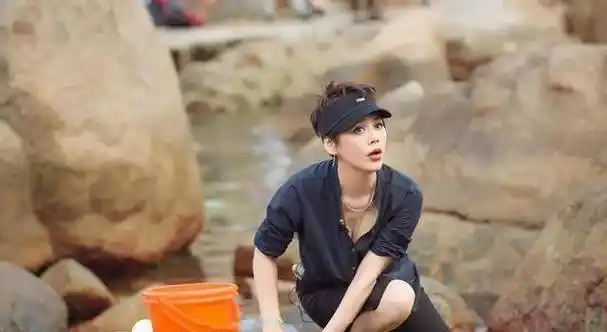 原创《浪姐》造型"辣眼睛",宁静到底行不行?_郁可唯_网友_节目