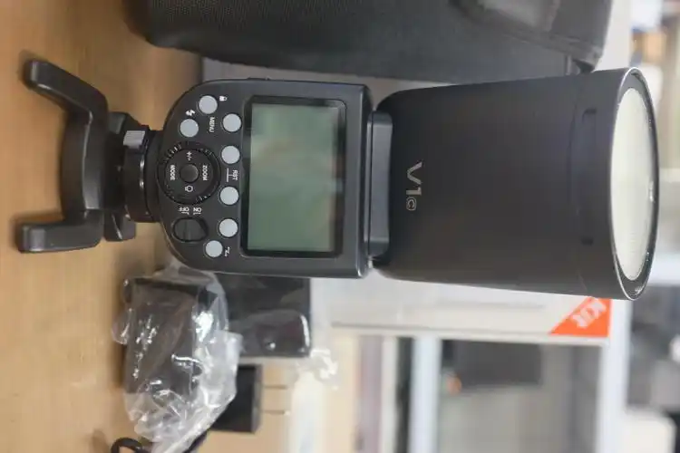 神牛v1 圆头闪光灯