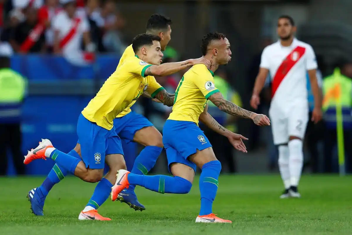 足球——美洲杯:巴西队夺冠