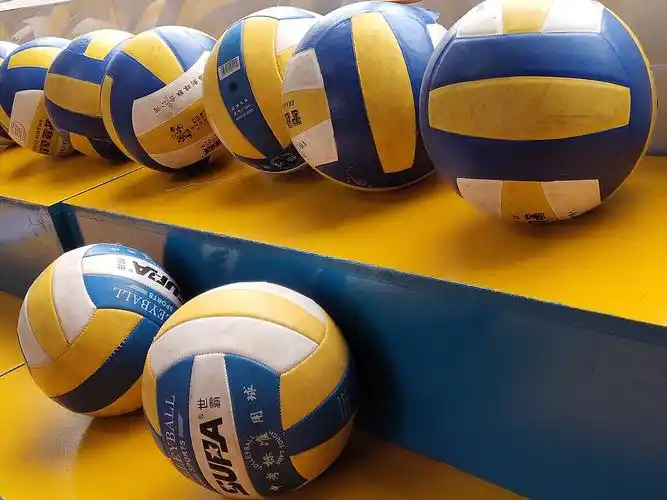 丽江radio天雨流芳主题课堂排球双手垫球