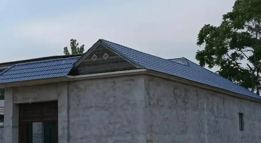 张东匠心筑梦:鸿运钢结构琉璃瓦下的赵庙村新貌