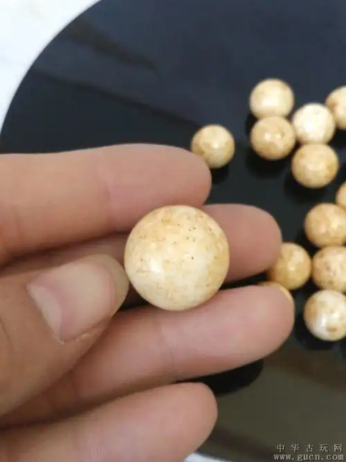 出土辽代高僧舍利子