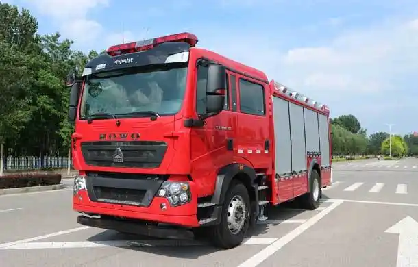 化学洗消消防车