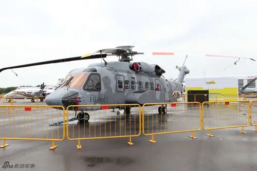 这架s-92直升机被命名为英雄遗产号