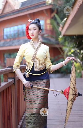 傣族女装 短袖款细条纹裹裙片裙筒裙套装 西双版纳泼水节服装已售3