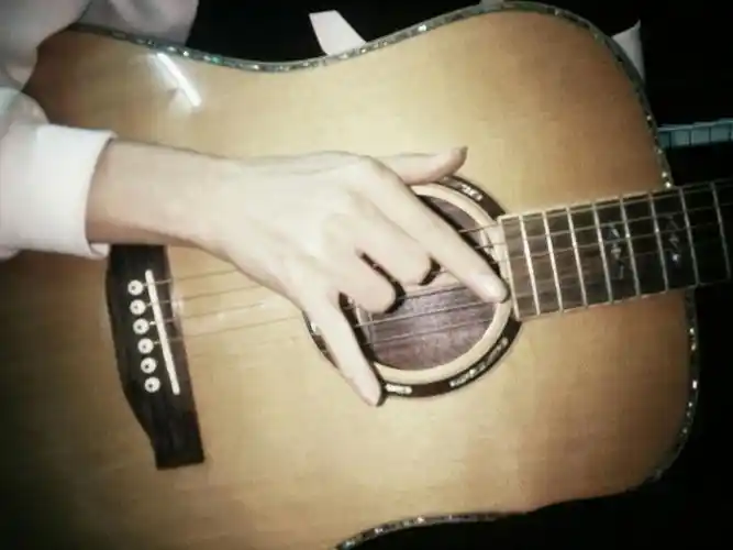 如何练习吉他pm和am指法