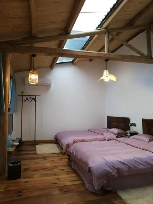 泾县月亮湾简逸民宿酒店