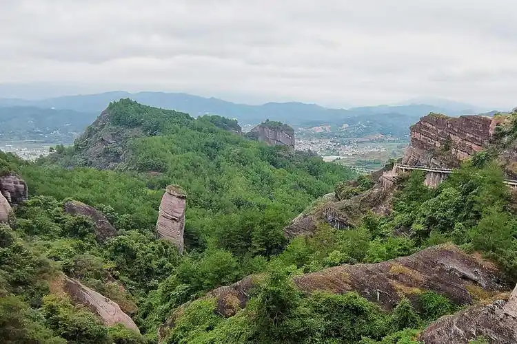 青山绿水 价值连城 冠豸山风景区两日游