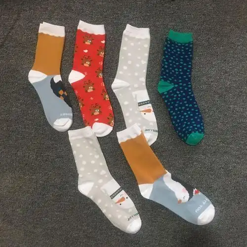 女袜子中筒批发图片