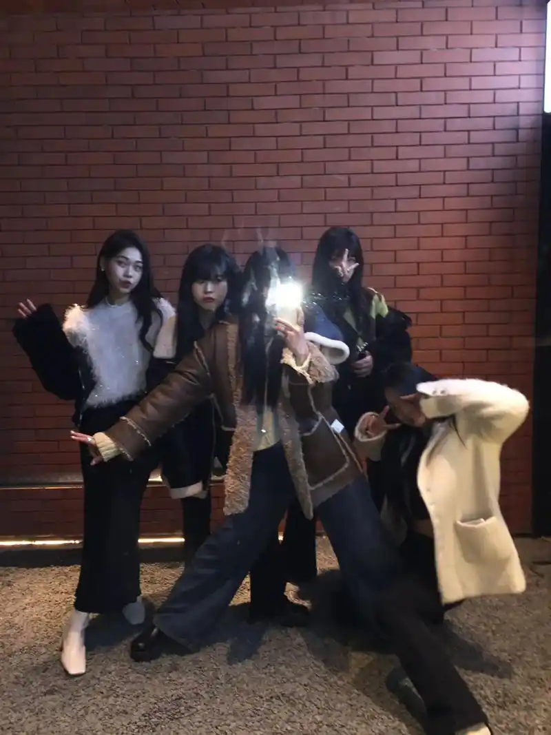 所以浅浅的期待一下今年的秋冬吧/和朋友出去玩#分享照片 #秋 - 抖音