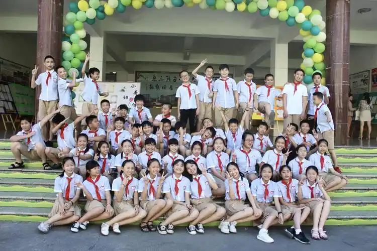 时光不老,我们不散!一一致厚德小学六年三班毕业季