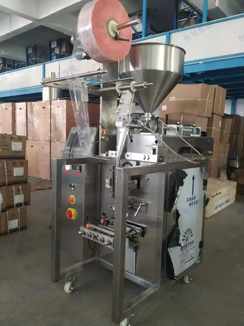 食品液体膏体包装机械颗粒酱料包装机颗粒酱料自动包装机常用于含有小