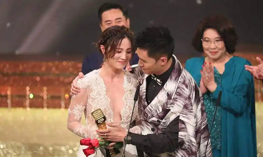 tvb绯闻情侣现场零交流,男方更当女方透明_何广沛_朱晨丽_活动